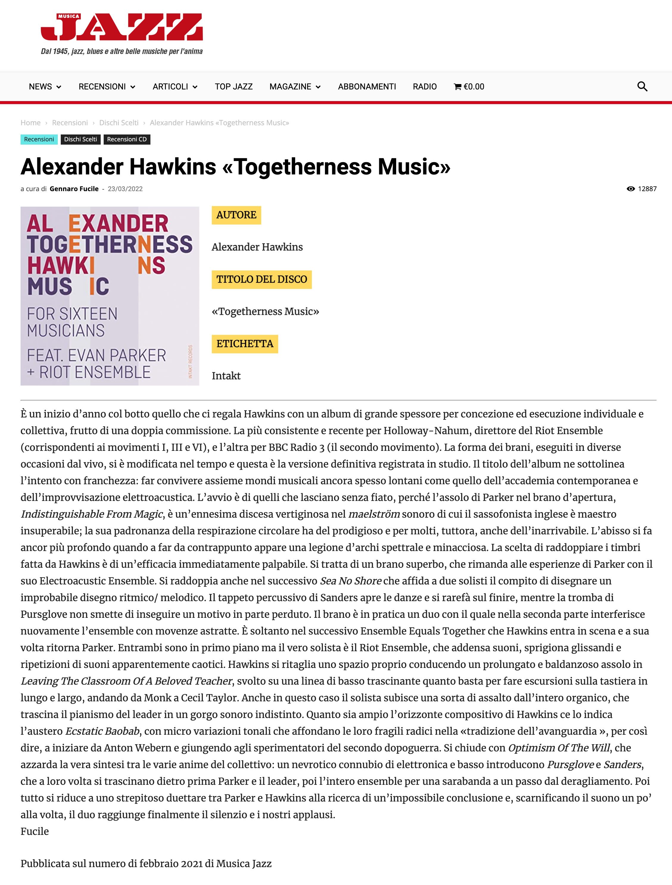 È un inizio d’anno col botto quello che ci regala Hawkins con un album di grande spessore per concezione ed esecuzione individuale e collettiva, frutto di una doppia commissione. La più consistente e recente per Holloway-Nahum, direttore del Riot Ensemble (corrispondenti ai movimenti I, III e VI), e l’altra per BBC Radio 3 (il secondo movimento). La forma dei brani, eseguiti in diverse occasioni dal vivo, si è modificata nel tempo e questa è la versione definitiva registrata in studio.